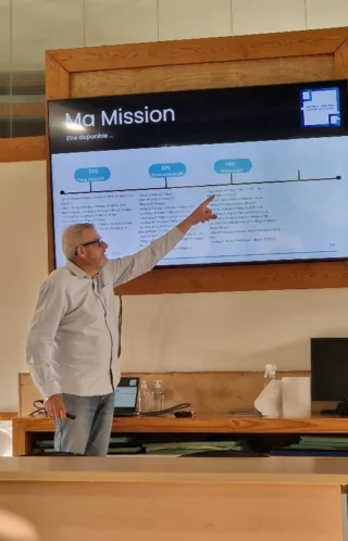 Présentation des activités de Patrice Grezes et des missions d'un maître d'œuvres ce matin lors de la réunion Mimizan Connexion ! 🏡🏘 #maitrisedoeuvre #mimizanconnexion #mimizan