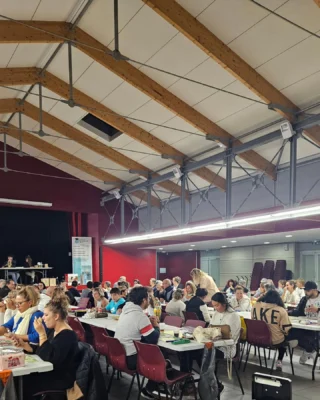 Retour sur notre loto du 27 septembre 🎱 Merci à tous pour votre présence qui nous a permis de réaliser un don pour soutenir les actions locales du @centredeformationduborn en faveur de la formation à Mimizan et ses alentours 💪.  Pour ceux qui nous ont découvert à l'occasion de cet événement, nous serons ravis de vous faire découvrir Mimizan Connexion lors de l'une de nos prochaines réunions ! 🤝 #mimizanconnexion #mimizan #leslandes #lotobingo